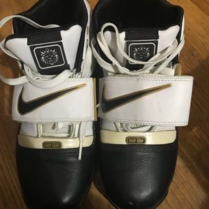 Nike Air Lebron Zoom soldiers 1 (black toe )
